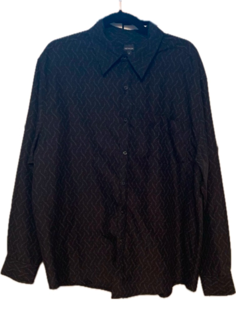 Men's Nevada Black Patterned Button-Down Shirt - in size large (44” chest)